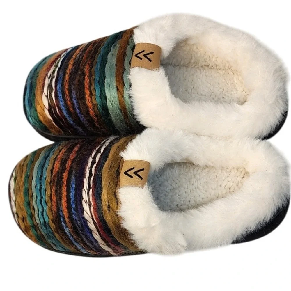NWT Royal Deluxe Girls Slippers Size Small 11-12 Memory Foam Multicolor Comfort